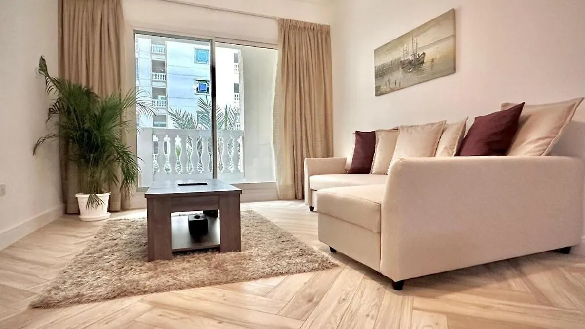 Modern 1Br Retreat With Balcony In Vibrant Jvc By Bhavan Vacation Homes Dubai
