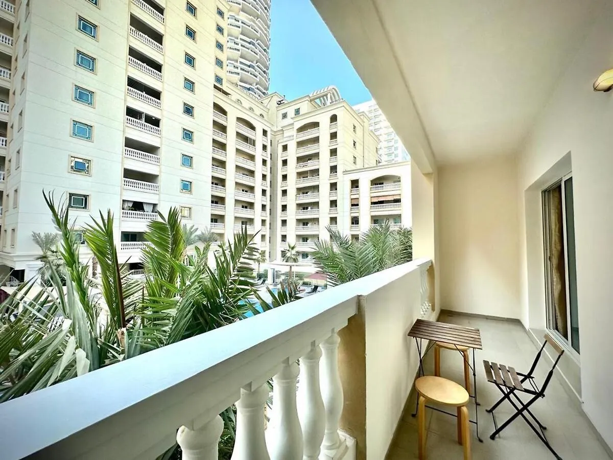 Modern 1Br Retreat With Balcony In Vibrant Jvc By Bhavan Vacation Homes Dubai Apartment