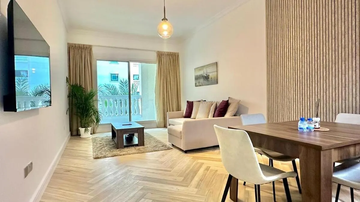 Modern 1Br Retreat With Balcony In Vibrant Jvc By Bhavan Vacation Homes Dubai United Arab Emirates